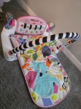 Fisher-Price Pink Musical Kick & Play Gym
